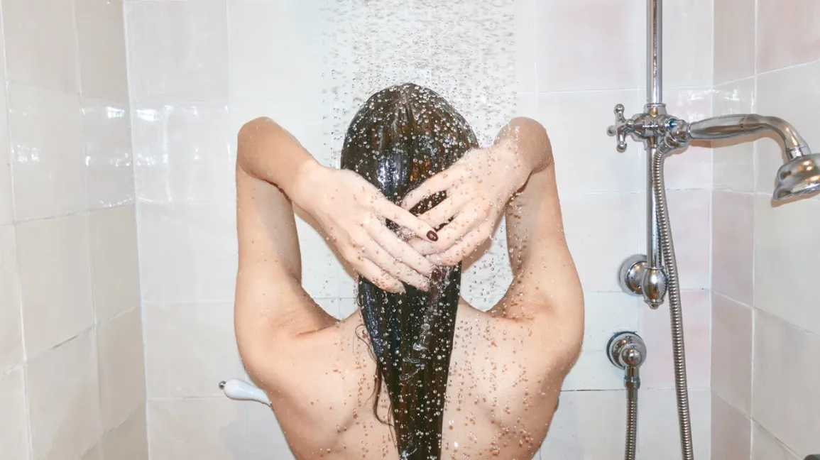 Steps to a Simple Shower Routine for Healthy Skin